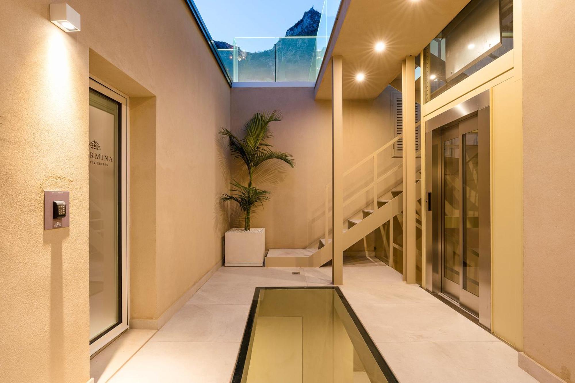 Taormina Infinity Suites ภายนอก รูปภาพ